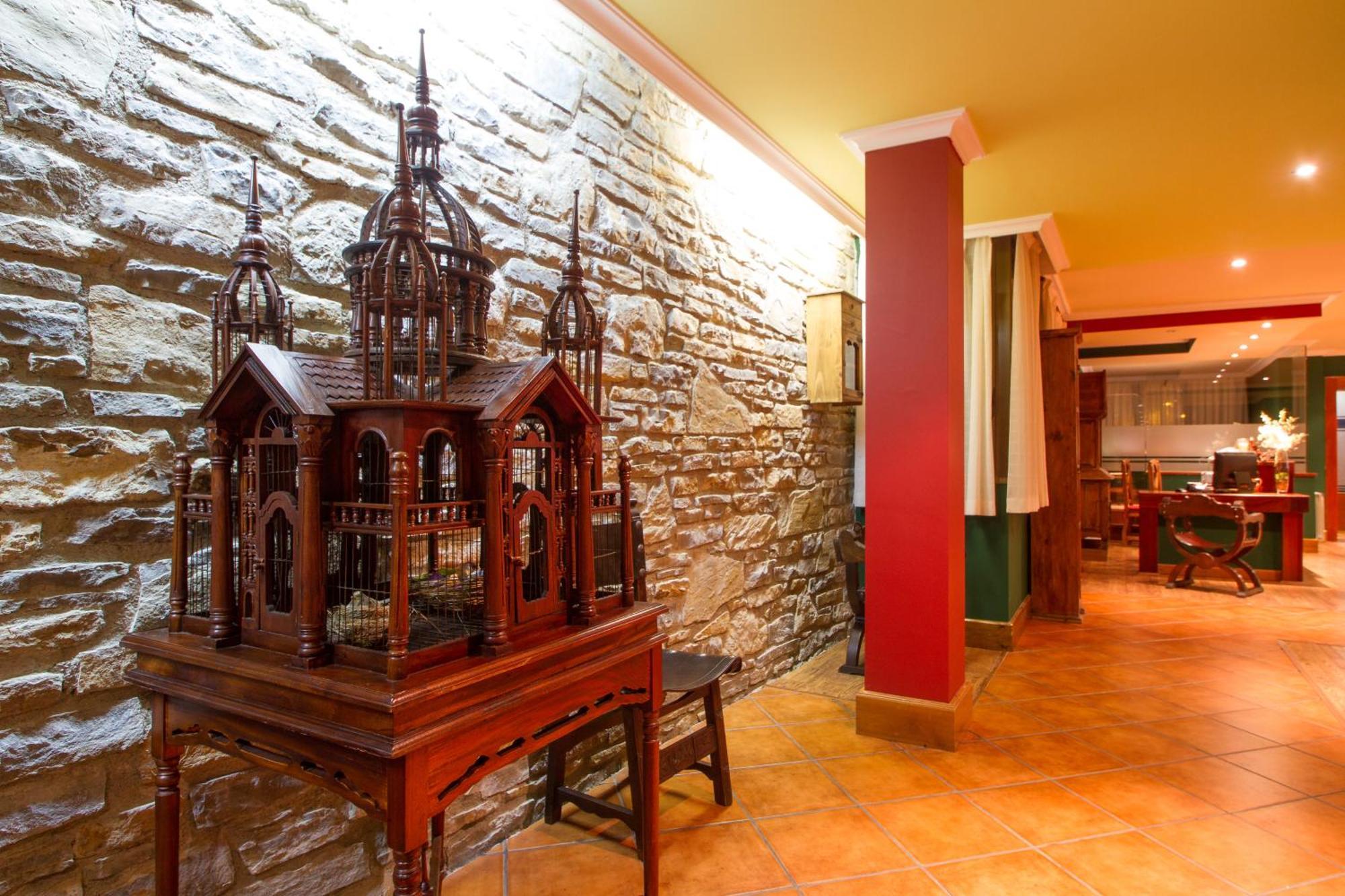 Gran Chalet Hotel & Petit Spa Vielha Bagian luar foto