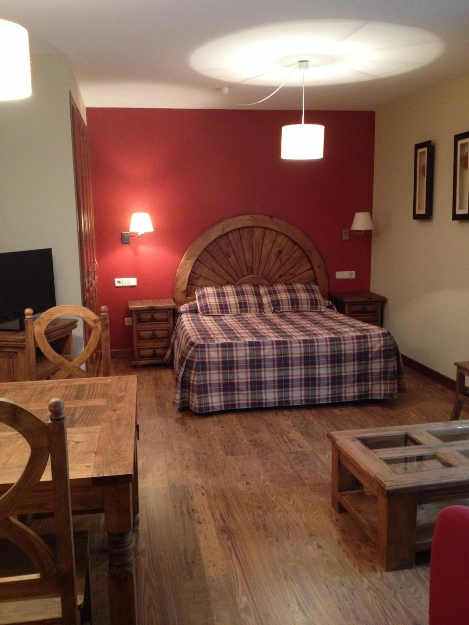 Gran Chalet Hotel & Petit Spa Vielha Bagian luar foto