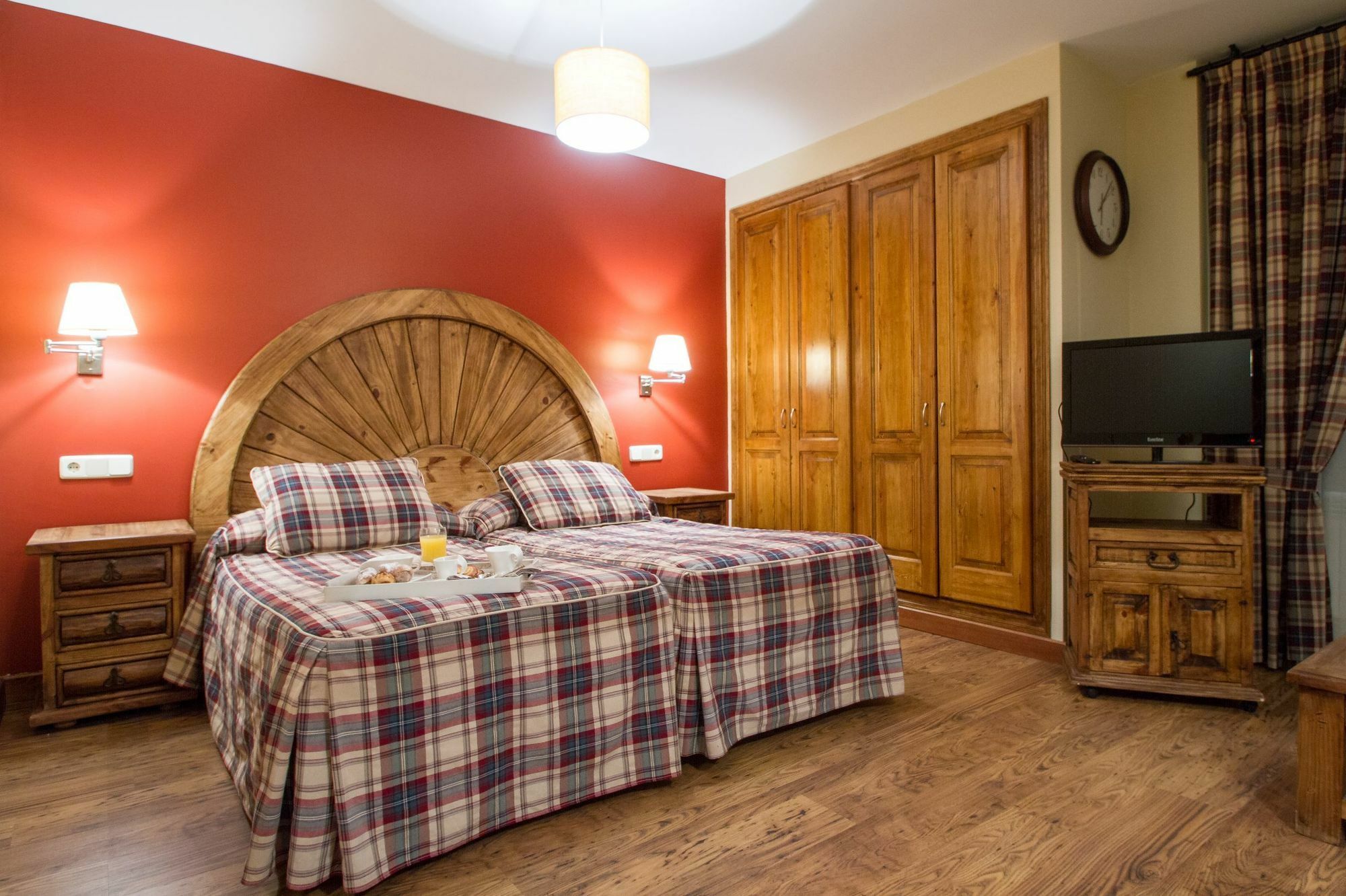 Gran Chalet Hotel & Petit Spa Vielha Bagian luar foto