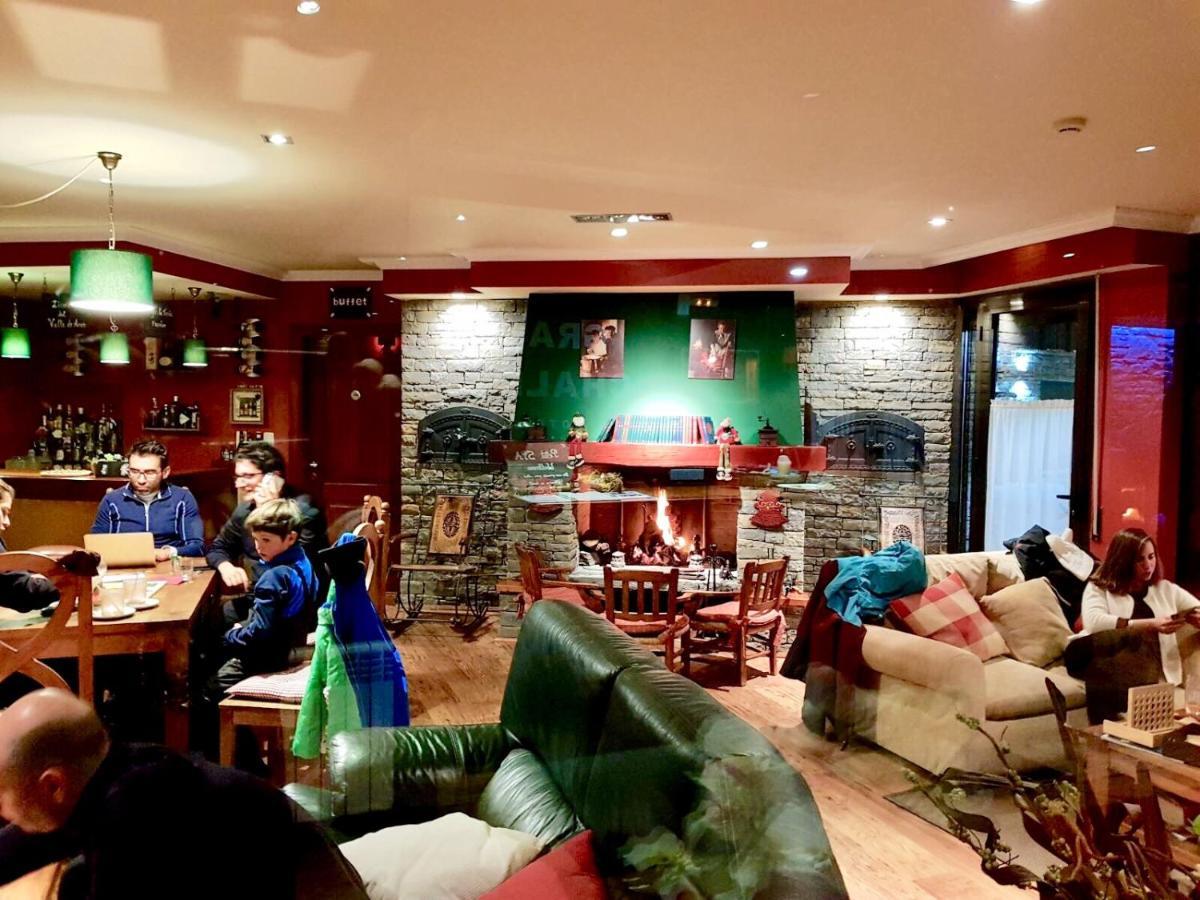 Gran Chalet Hotel & Petit Spa Vielha Bagian luar foto